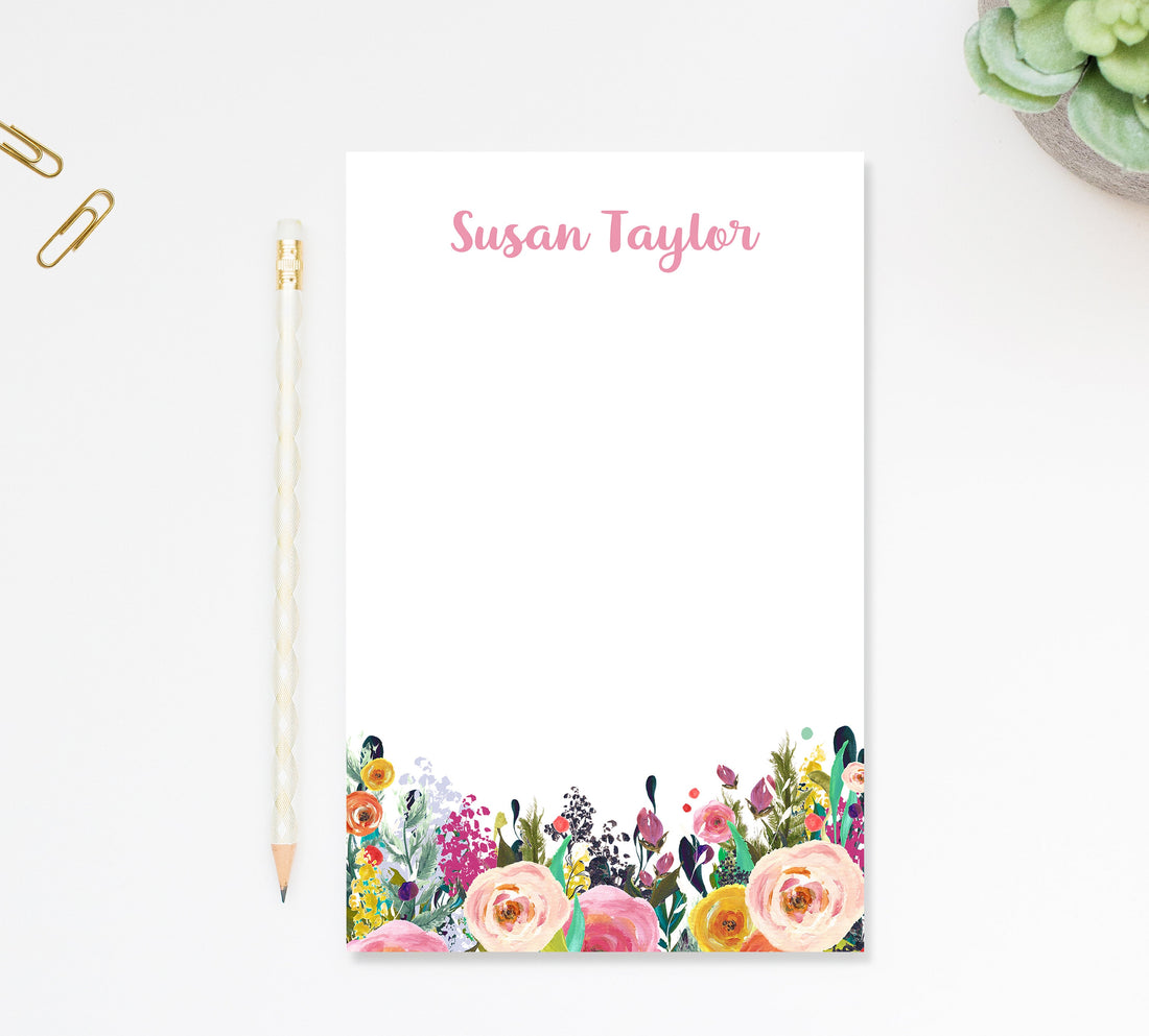 Personalized Colorful Floral Notepad, Floral Notepad with Flowers, Feminine Notepad Gift, Personalized Notepads for Her, Notepad with Name